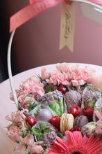 Load image into Gallery viewer, Berry Loved Basket - La Petite