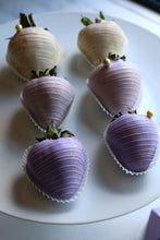 Load image into Gallery viewer, Small Party Package: Rice Krispies, Pretzels, Oreos - La Petite
