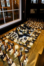 Load image into Gallery viewer, Basic Party Package. Rice Krispies, Choco Berries, Pretzels, Oreos - La Petite
