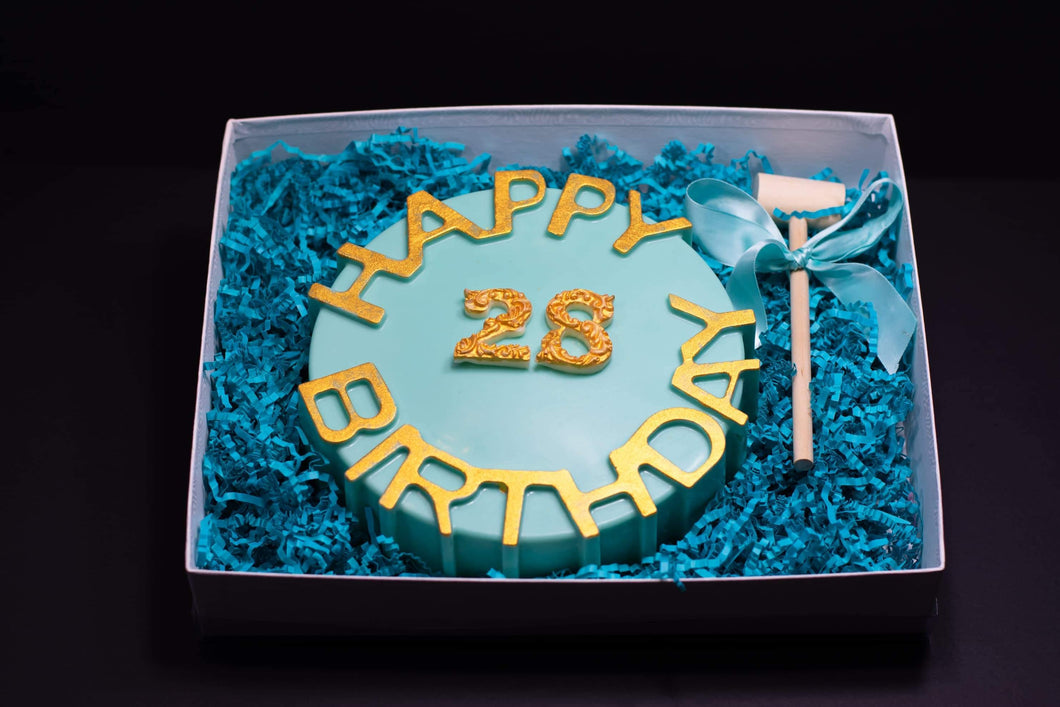 Happy Birthday Piñata - La Petite