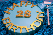 Charger l&#39;image dans la galerie, Happy Birthday Piñata - La Petite
